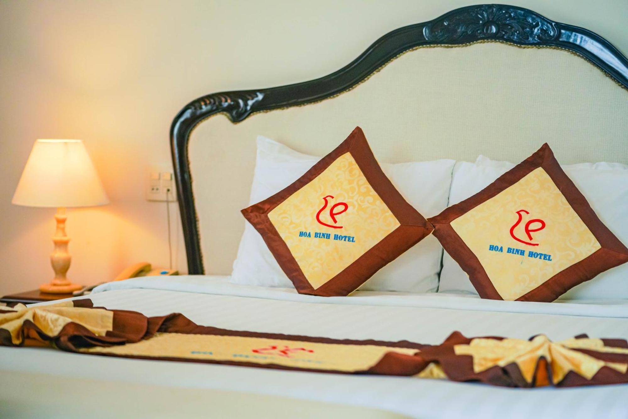 Hoa Binh 1 Hotel Long Xuyên Esterno foto
